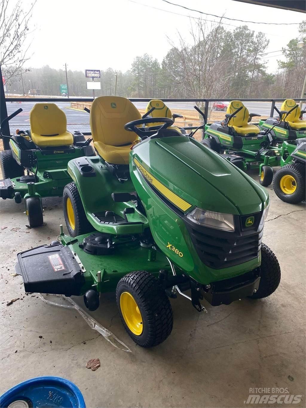 John Deere X380 Traktörler