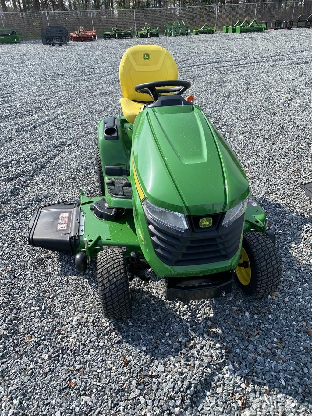 John Deere X380 Traktörler