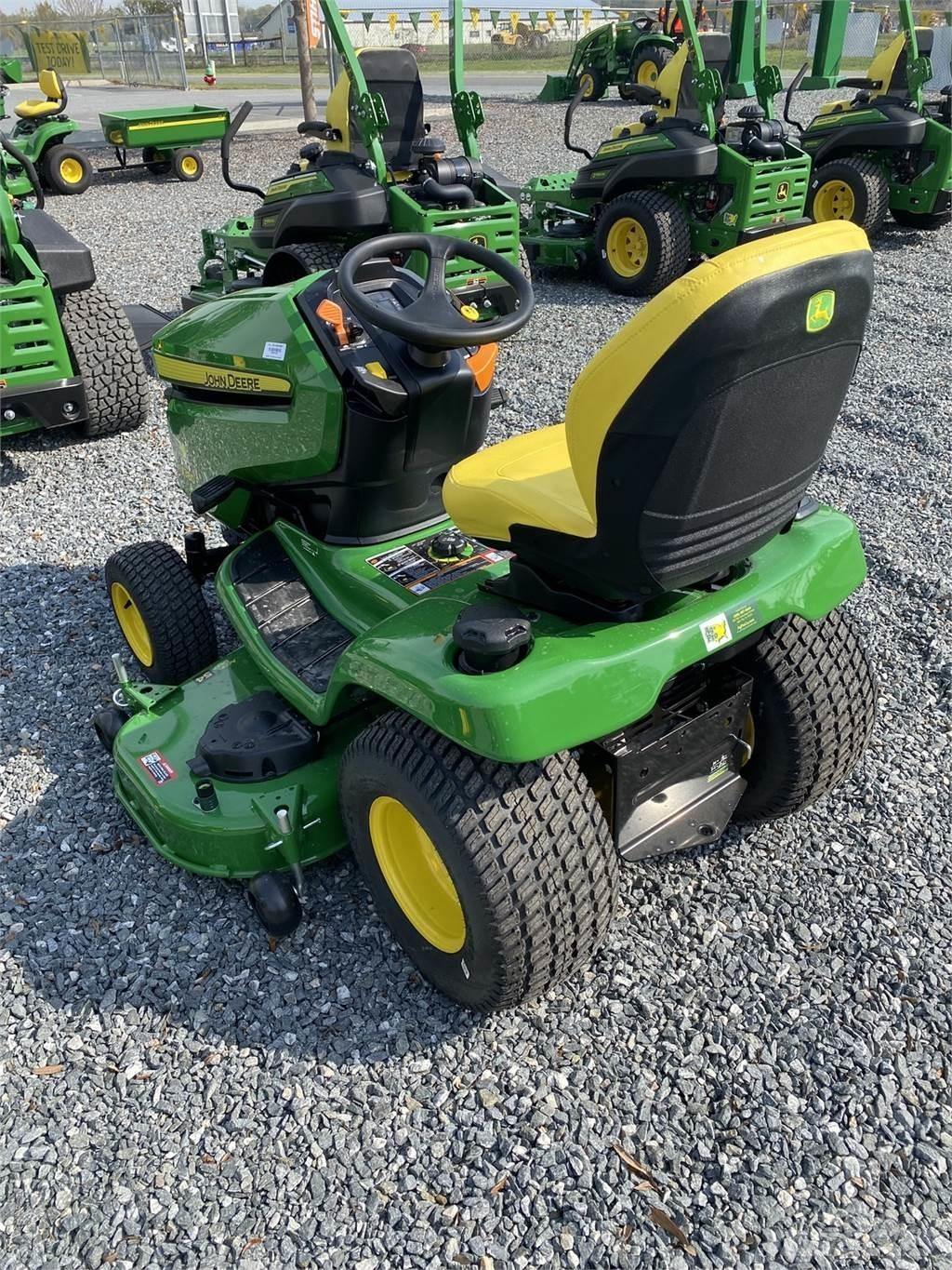 John Deere X380 Traktörler