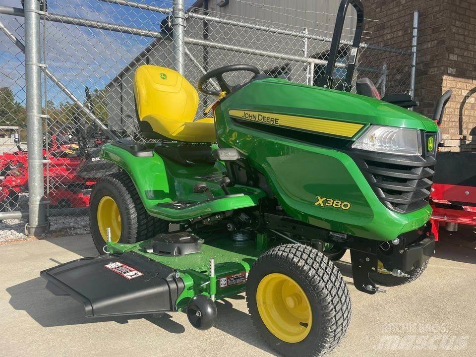John Deere X380 Traktörler