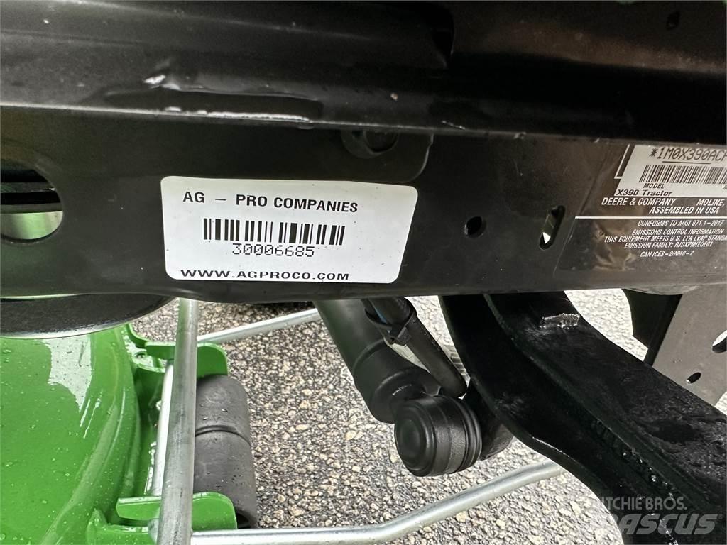 John Deere X390 Traktörler