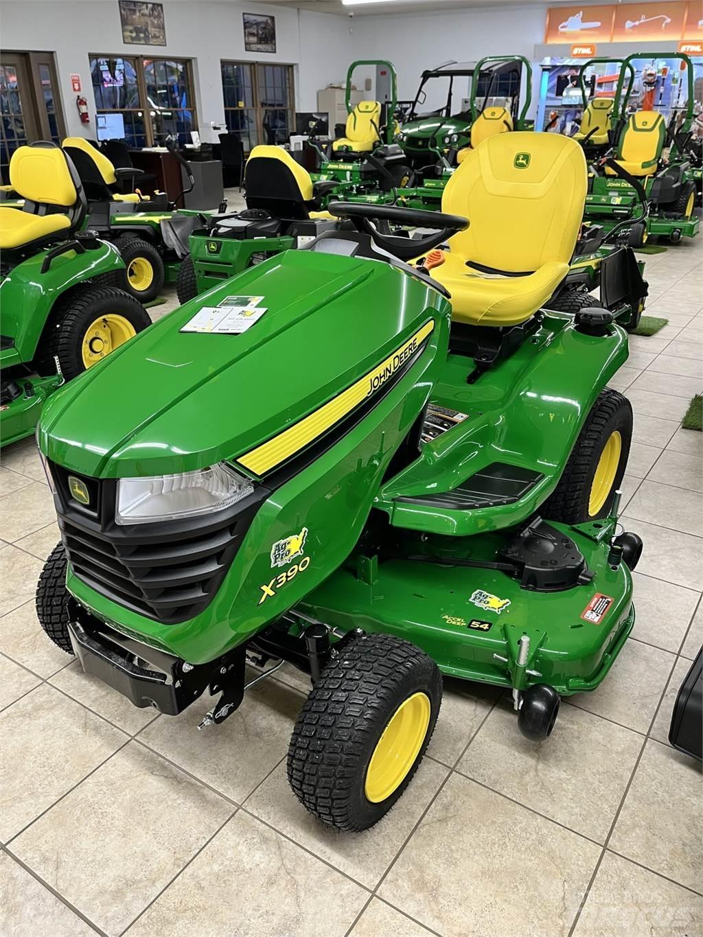 John Deere X390 Traktörler