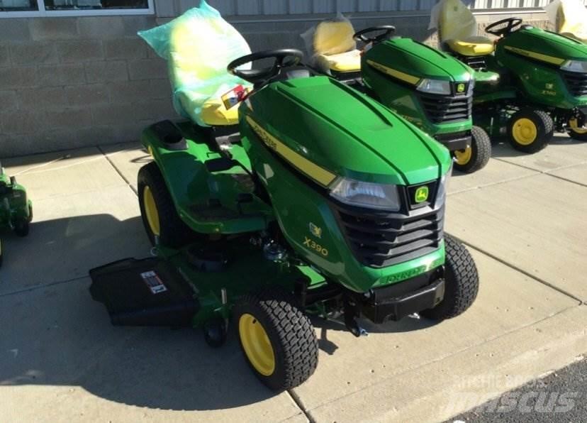 John Deere X390 Traktörler