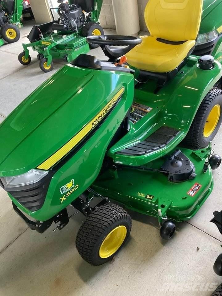 John Deere X390 Traktörler