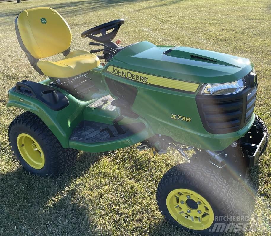 John Deere X738 Traktörler