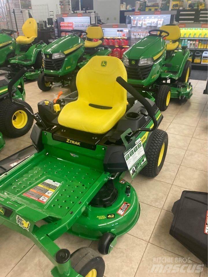 John Deere Z315E Sıfır dönüşlü çim biçme makineleri