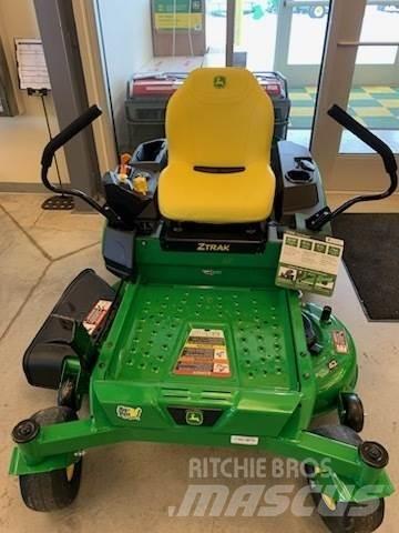 John Deere Z315E Sıfır dönüşlü çim biçme makineleri