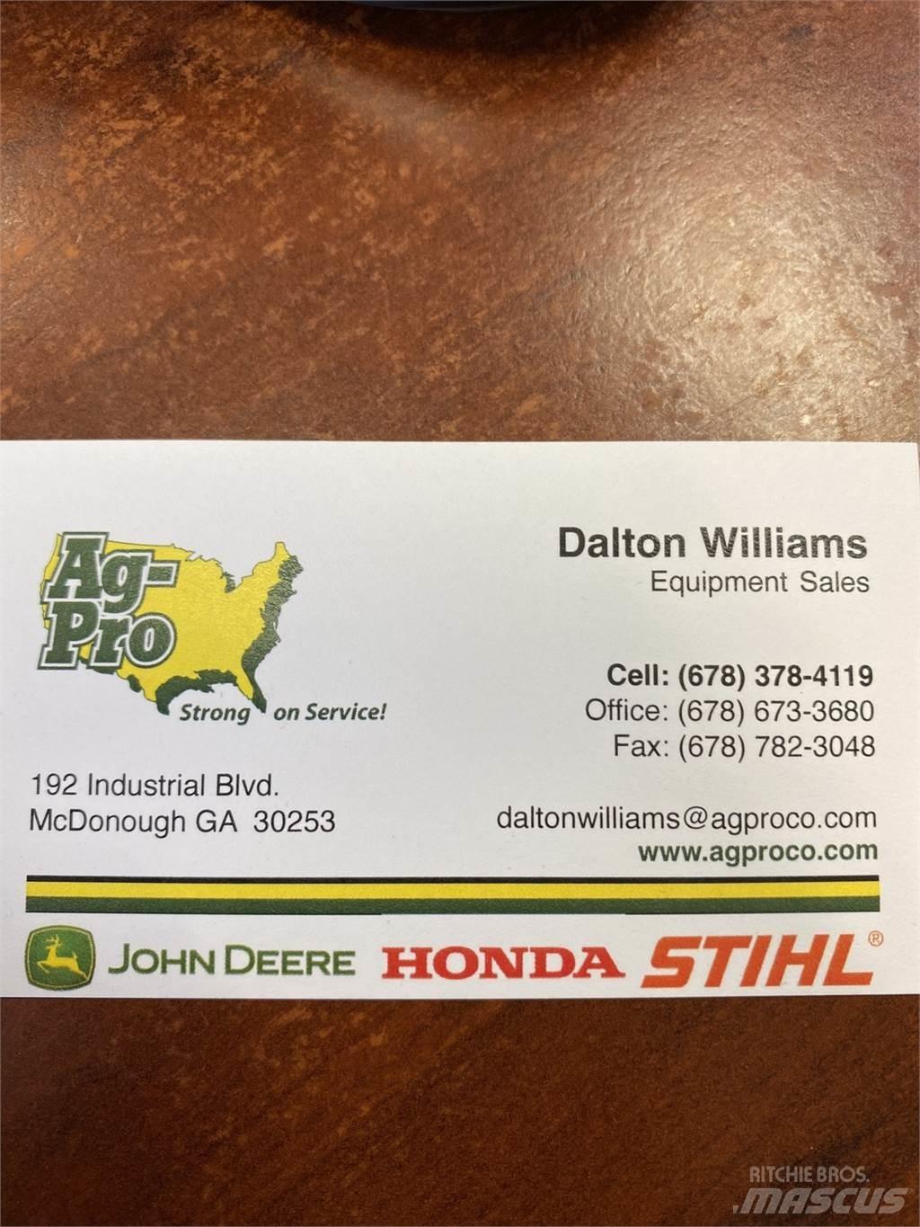 John Deere Z320R Sıfır dönüşlü çim biçme makineleri