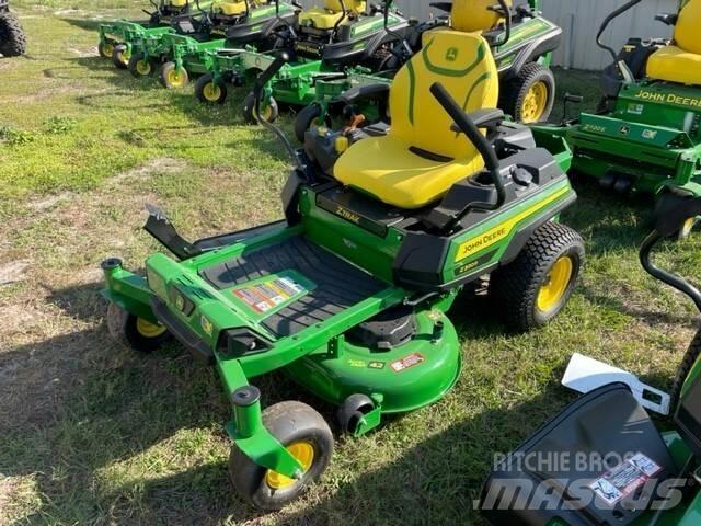 John Deere Z320R Sıfır dönüşlü çim biçme makineleri