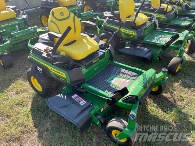 John Deere Z320R Sıfır dönüşlü çim biçme makineleri
