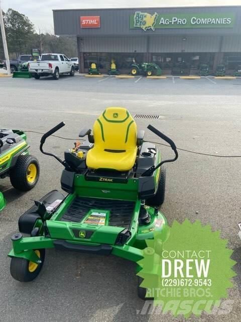 John Deere Z320R Sıfır dönüşlü çim biçme makineleri