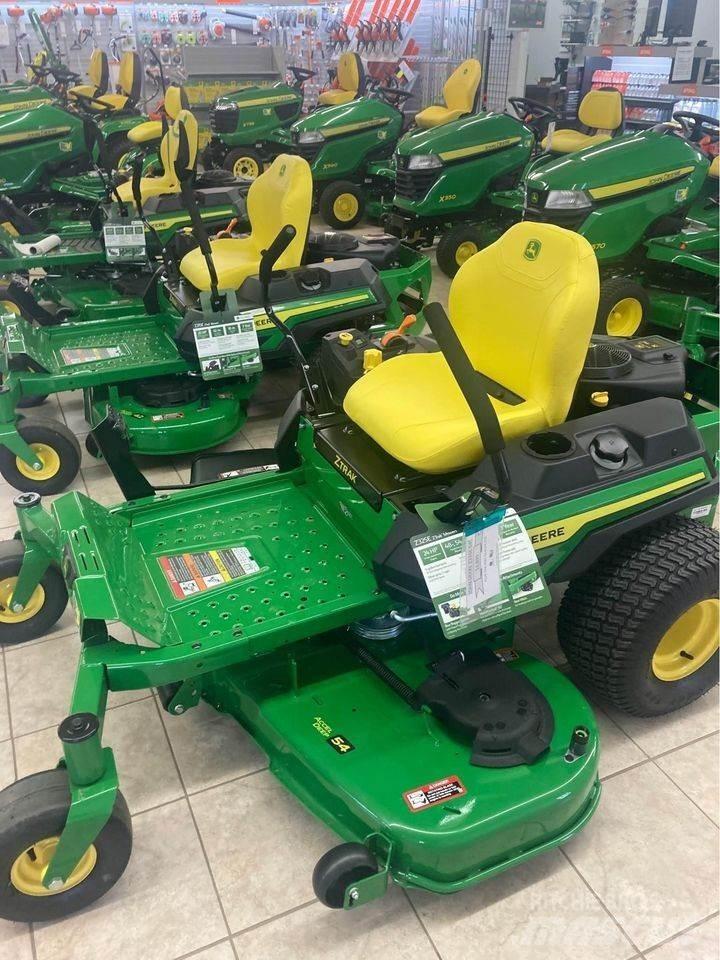 John Deere Z325E Sıfır dönüşlü çim biçme makineleri