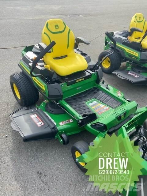 John Deere Z330R Sıfır dönüşlü çim biçme makineleri