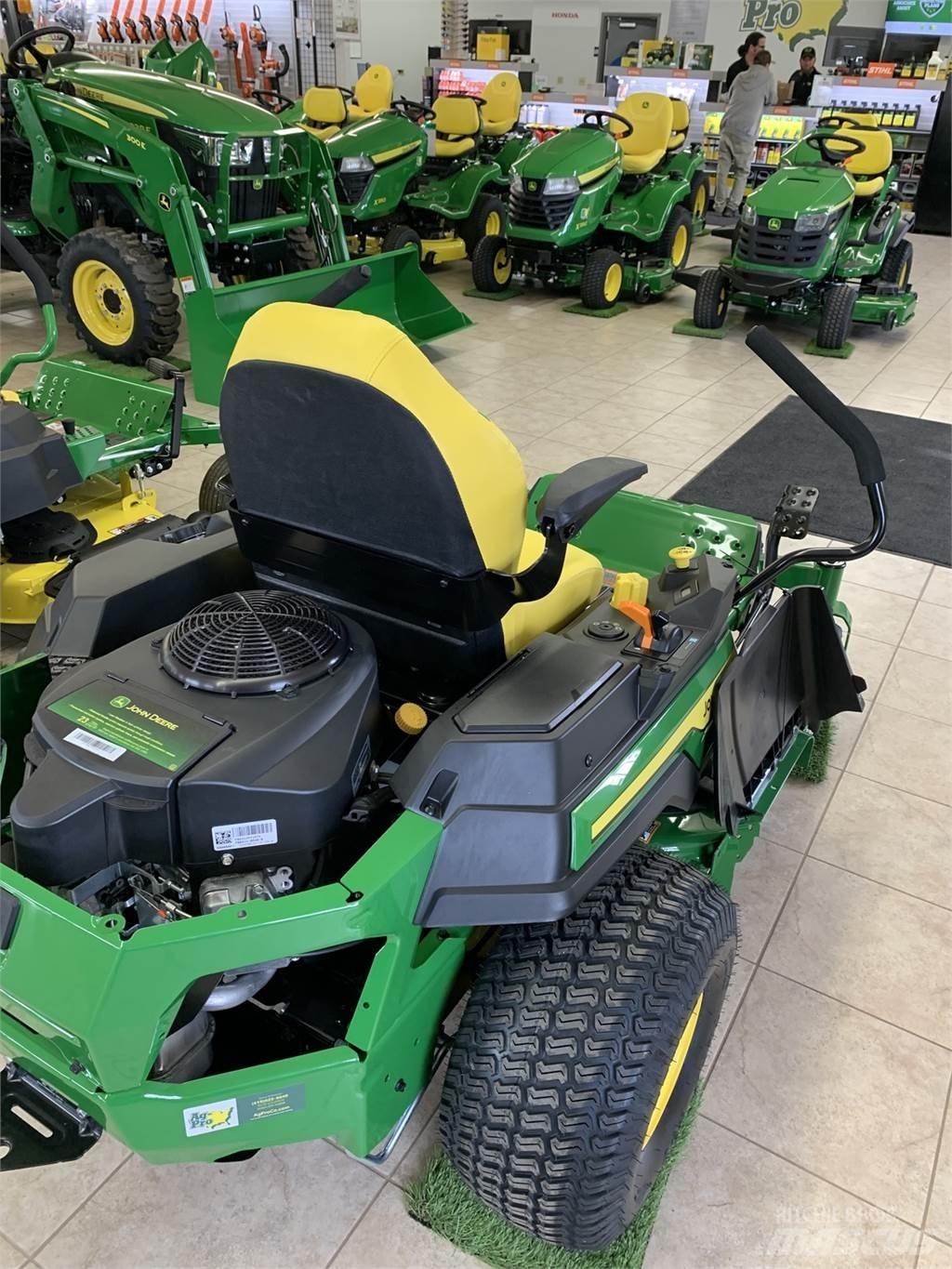 John Deere Z330R Sıfır dönüşlü çim biçme makineleri