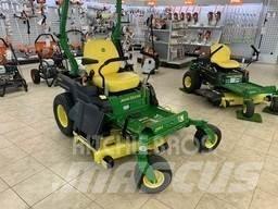 John Deere Z515E Sıfır dönüşlü çim biçme makineleri