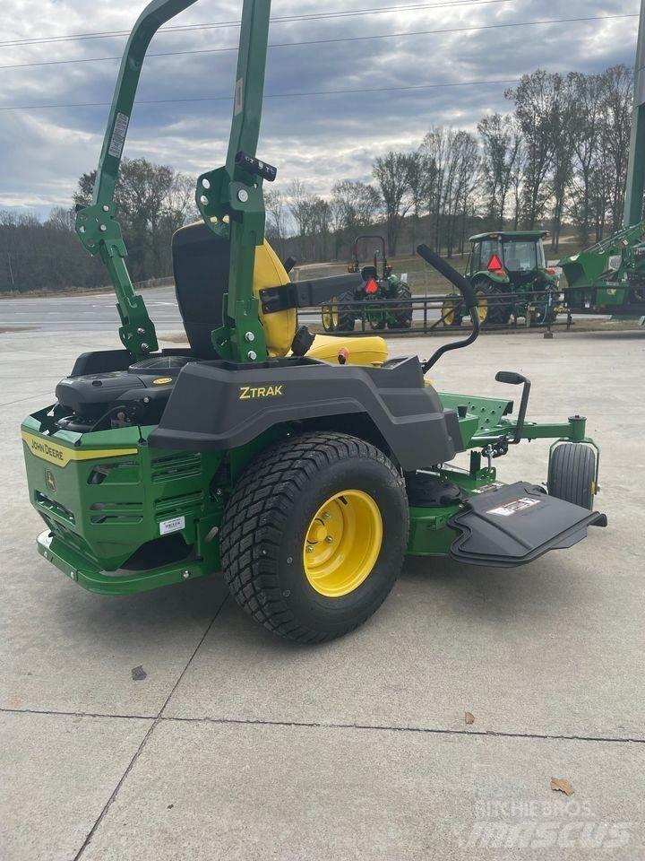 John Deere Z515E Sıfır dönüşlü çim biçme makineleri
