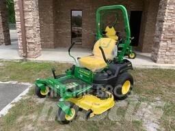 John Deere Z530M Sıfır dönüşlü çim biçme makineleri