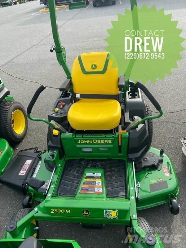 John Deere Z530M Sıfır dönüşlü çim biçme makineleri