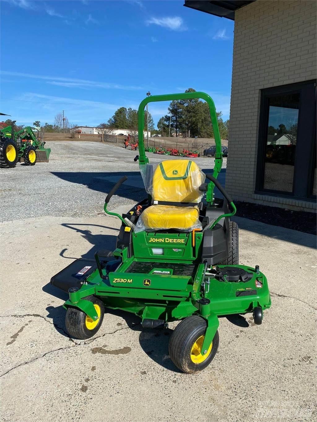 John Deere Z530M Sıfır dönüşlü çim biçme makineleri
