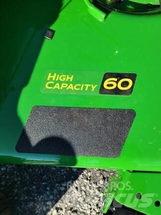 John Deere Z545R Sıfır dönüşlü çim biçme makineleri