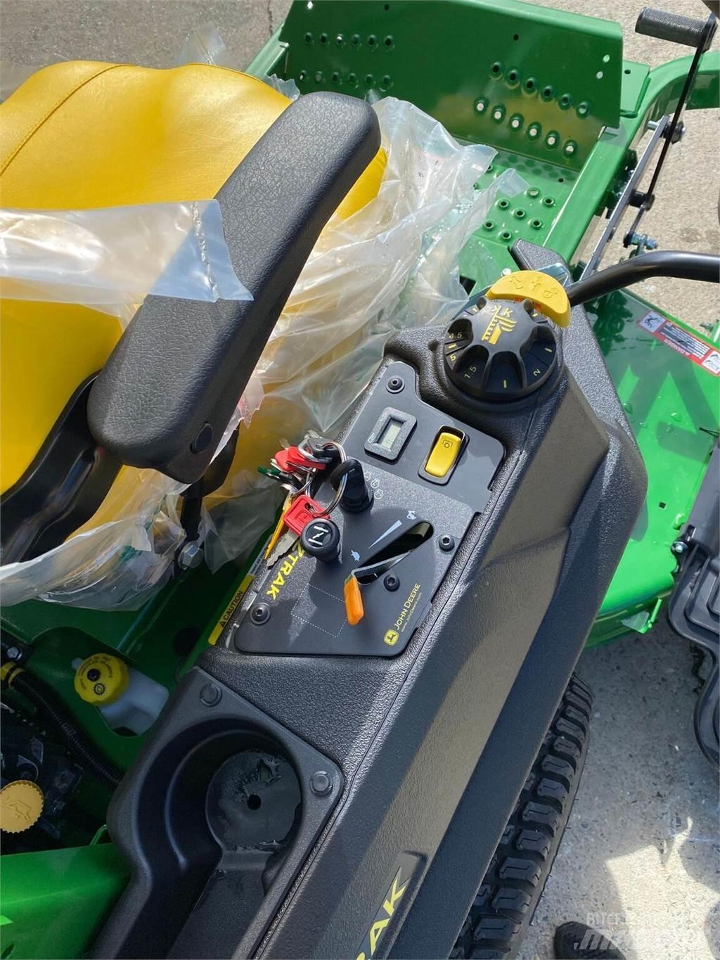 John Deere Z720E Sıfır dönüşlü çim biçme makineleri