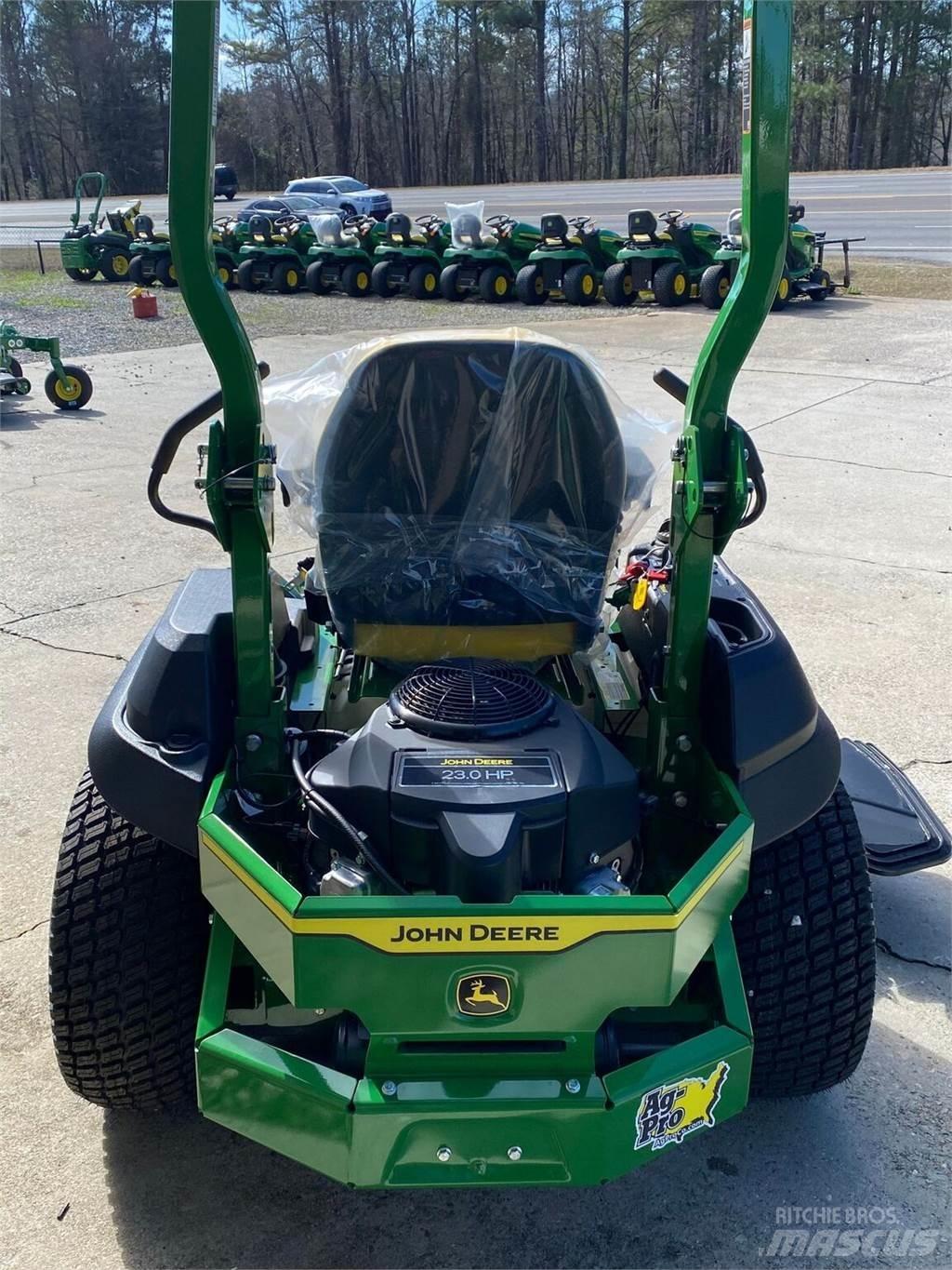 John Deere Z720E Sıfır dönüşlü çim biçme makineleri