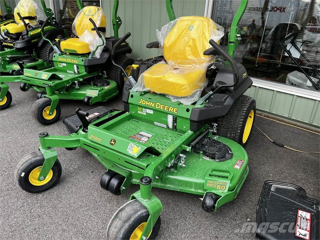 John Deere Z720E Sıfır dönüşlü çim biçme makineleri
