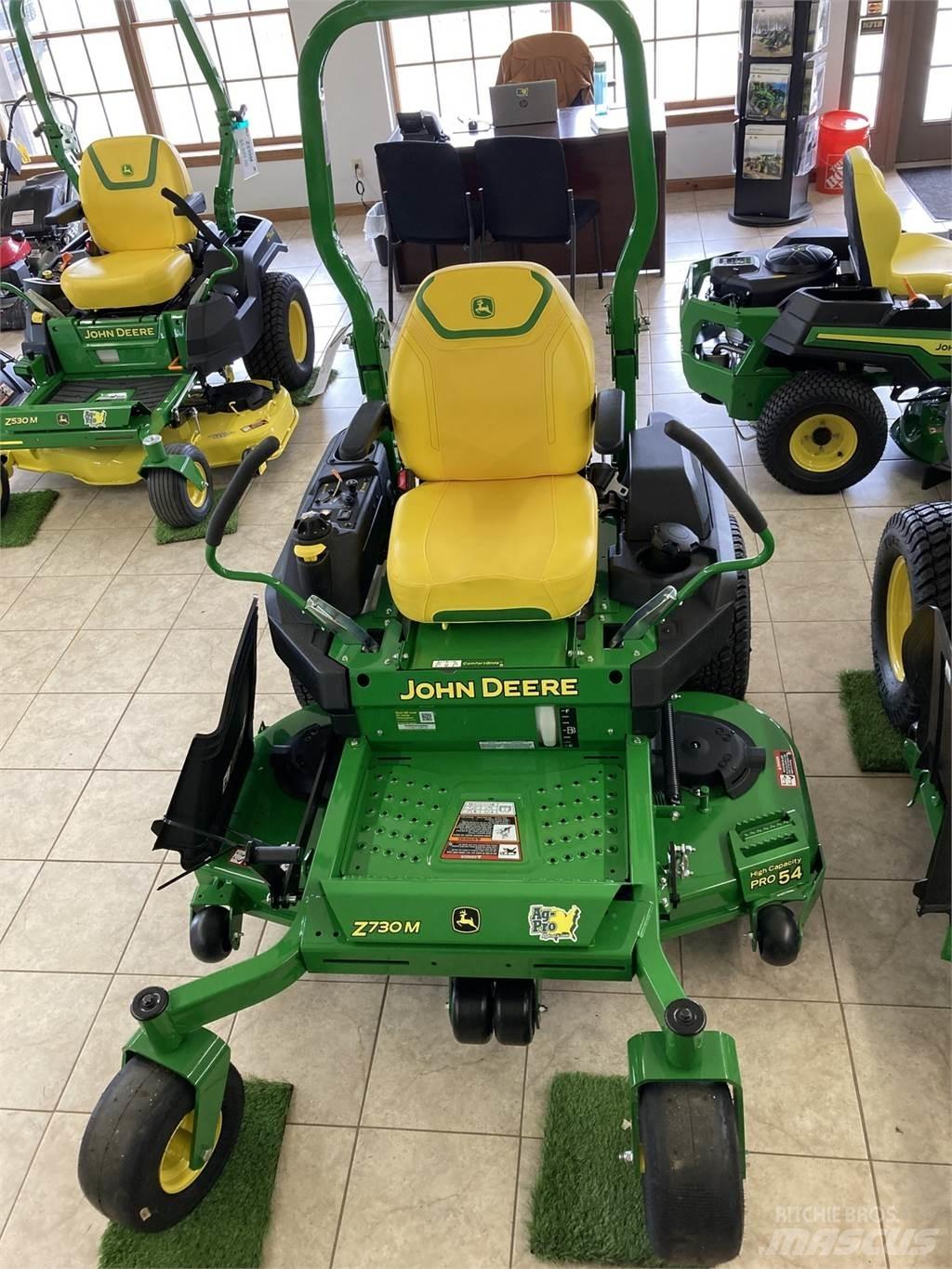 John Deere Z730M Sıfır dönüşlü çim biçme makineleri