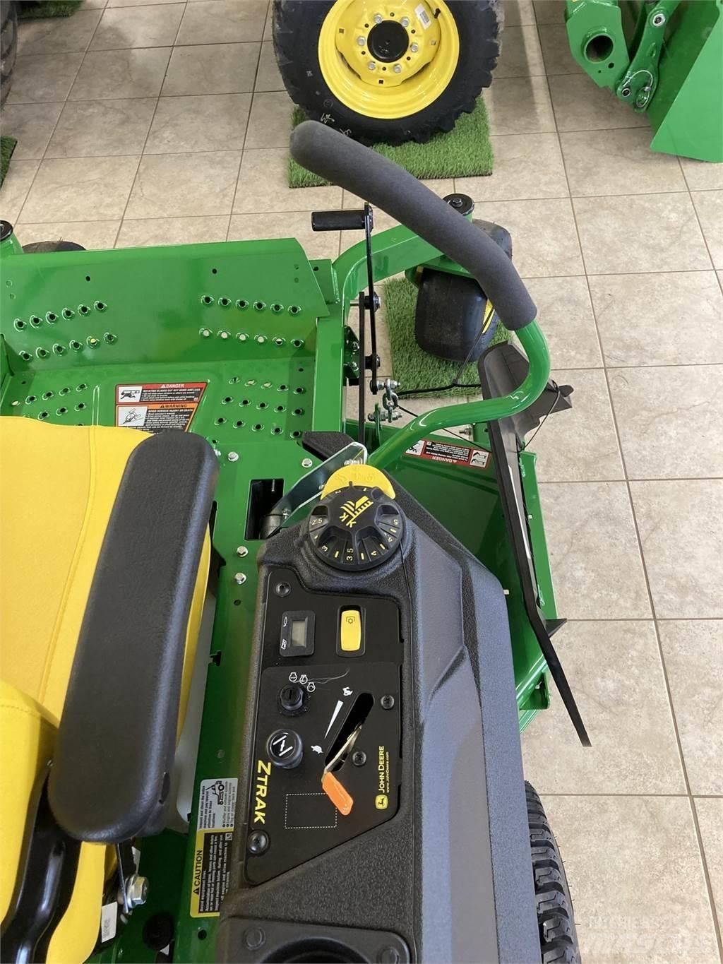 John Deere Z730M Sıfır dönüşlü çim biçme makineleri
