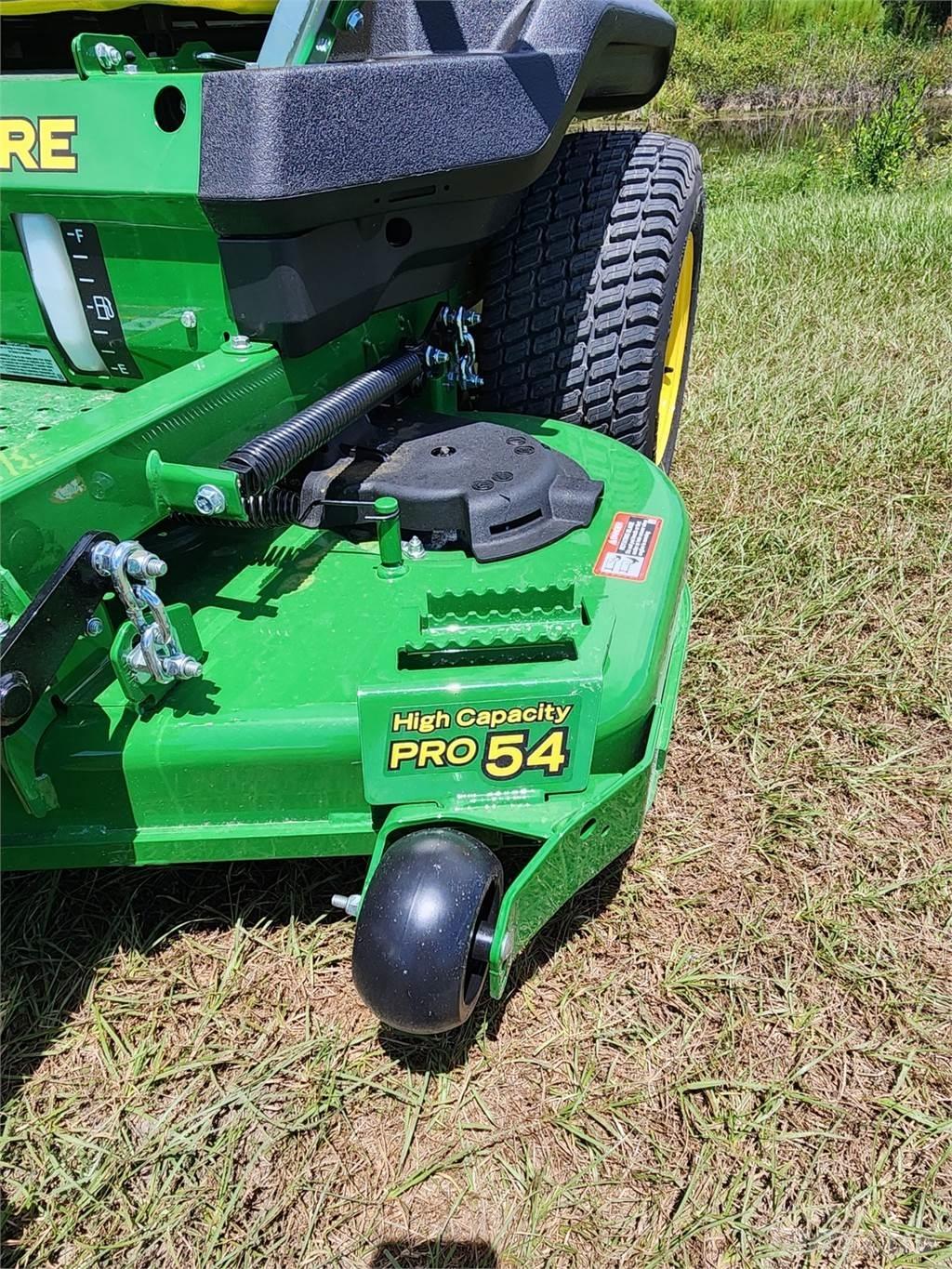 John Deere Z730M Sıfır dönüşlü çim biçme makineleri