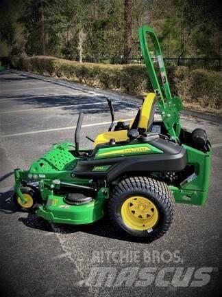John Deere Z915E Sıfır dönüşlü çim biçme makineleri