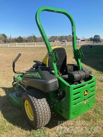 John Deere Z915E Sıfır dönüşlü çim biçme makineleri