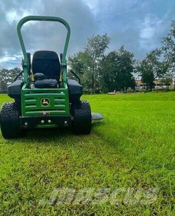 John Deere Z920M Sıfır dönüşlü çim biçme makineleri
