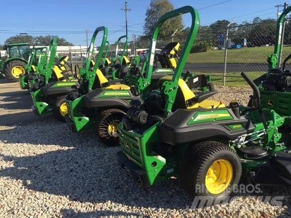 John Deere Z920M Sıfır dönüşlü çim biçme makineleri