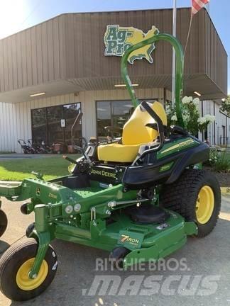 John Deere Z920M Sıfır dönüşlü çim biçme makineleri