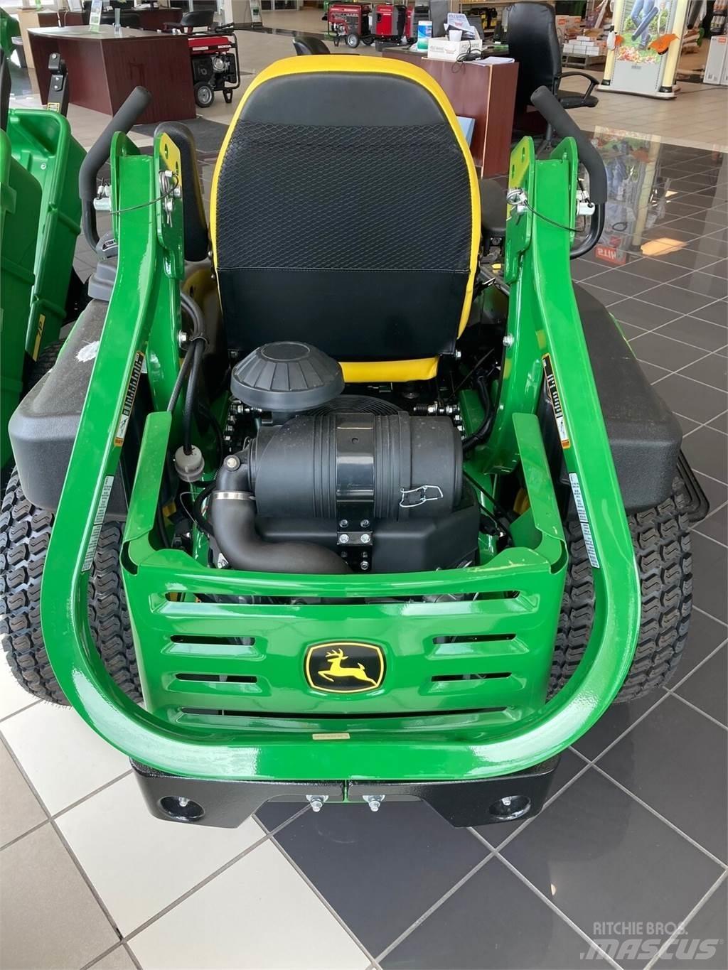 John Deere Z920M Sıfır dönüşlü çim biçme makineleri