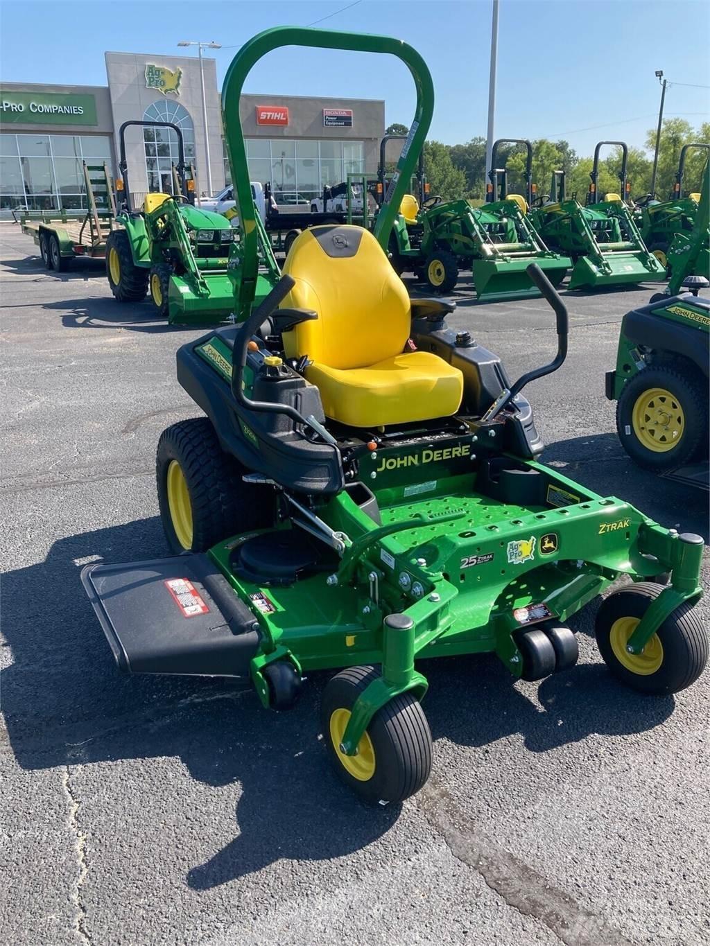 John Deere Z920M Sıfır dönüşlü çim biçme makineleri