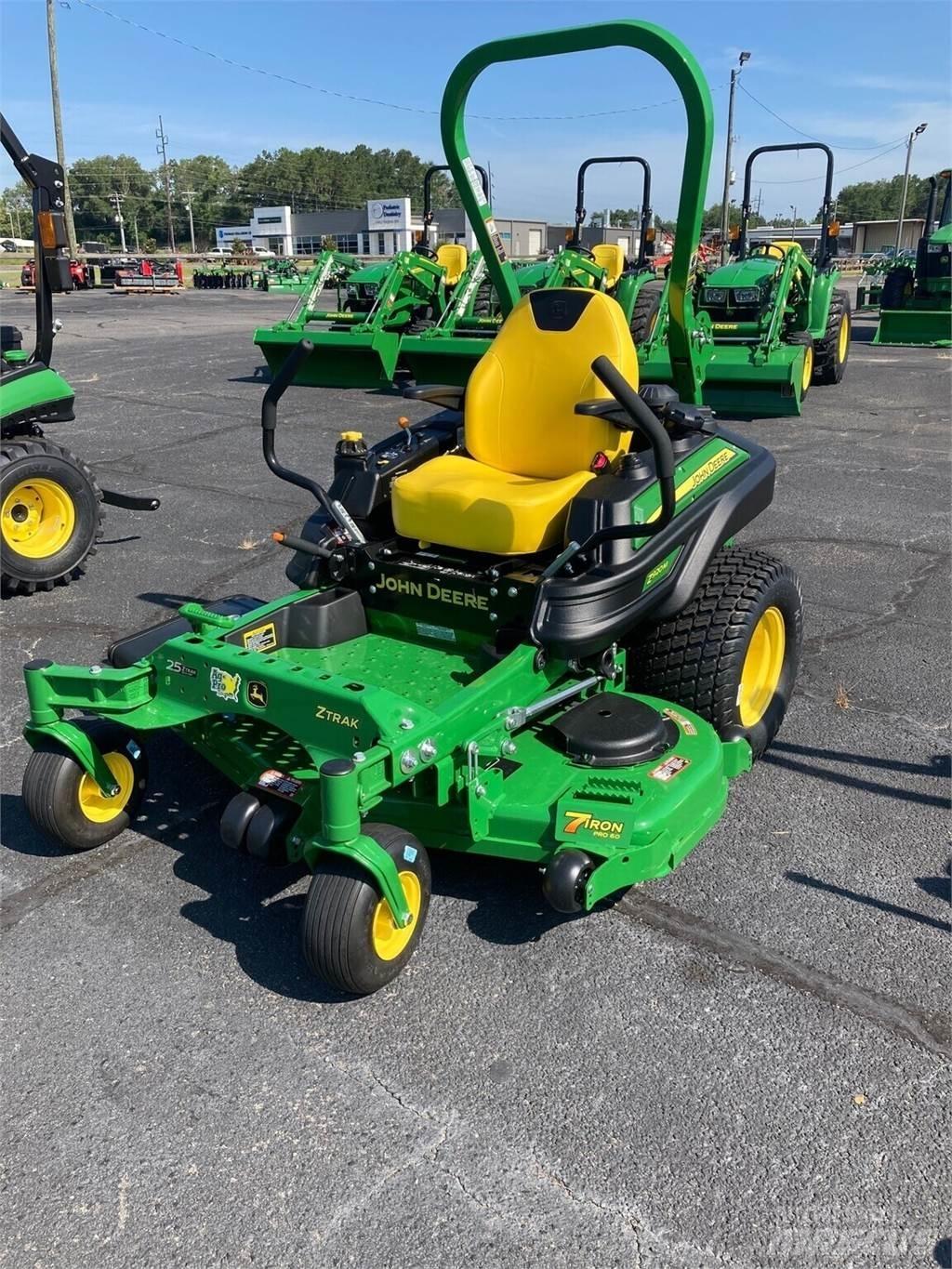 John Deere Z920M Sıfır dönüşlü çim biçme makineleri