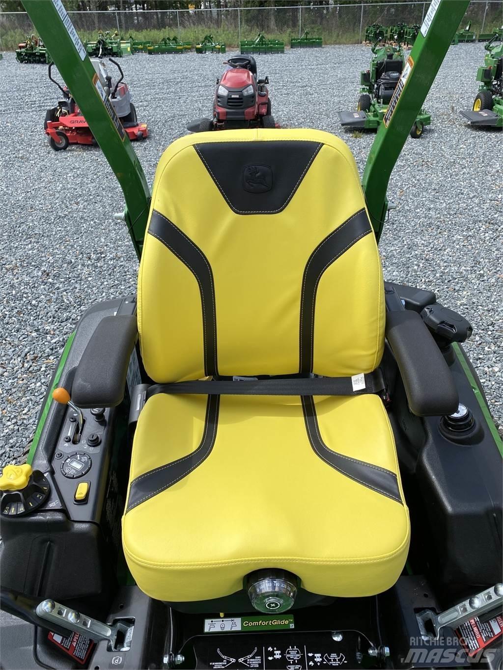 John Deere Z920M Sıfır dönüşlü çim biçme makineleri