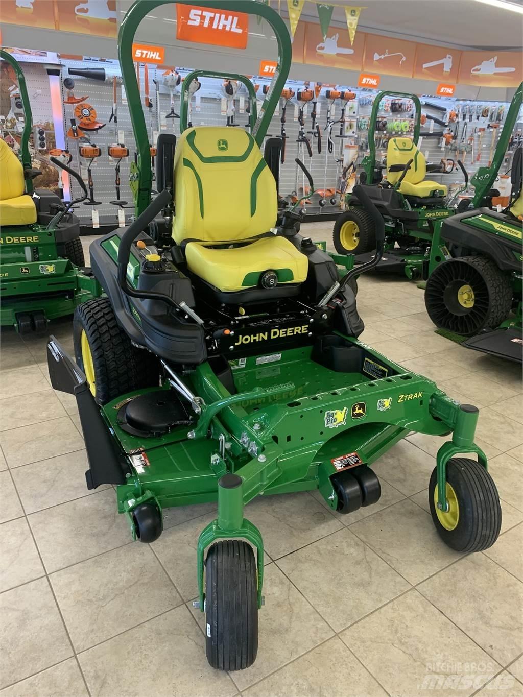 John Deere Z920M Sıfır dönüşlü çim biçme makineleri