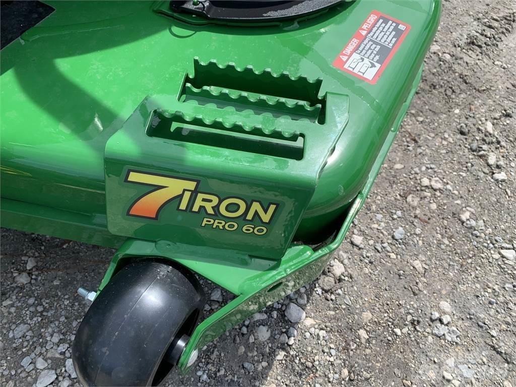 John Deere Z930M Sıfır dönüşlü çim biçme makineleri