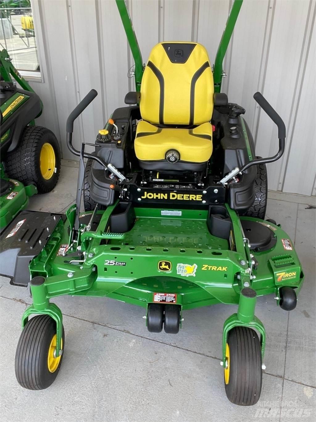 John Deere Z930M Sıfır dönüşlü çim biçme makineleri