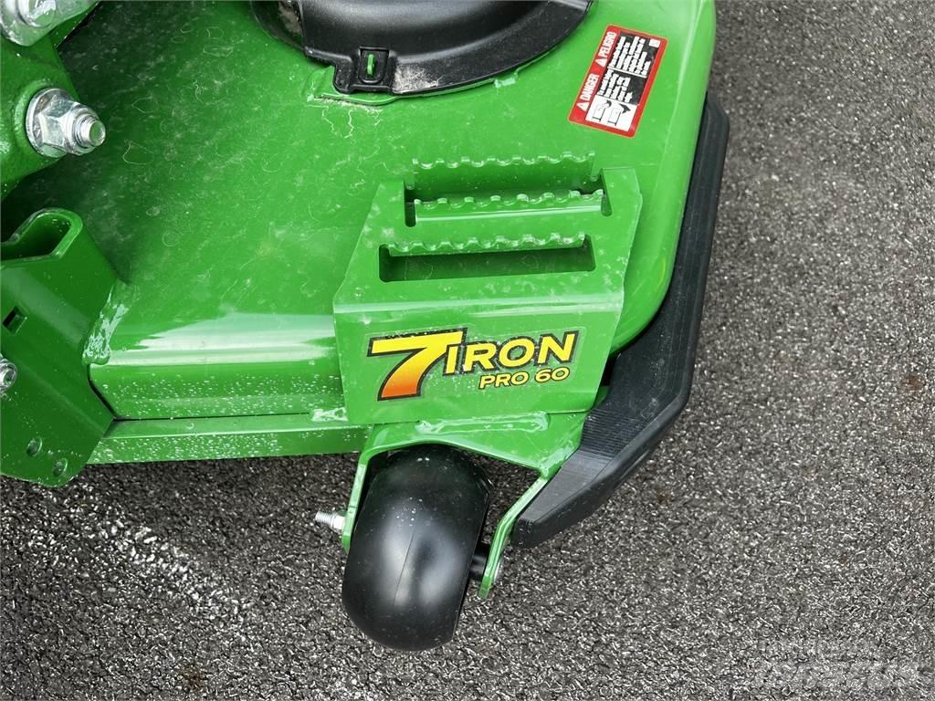 John Deere Z930M Sıfır dönüşlü çim biçme makineleri