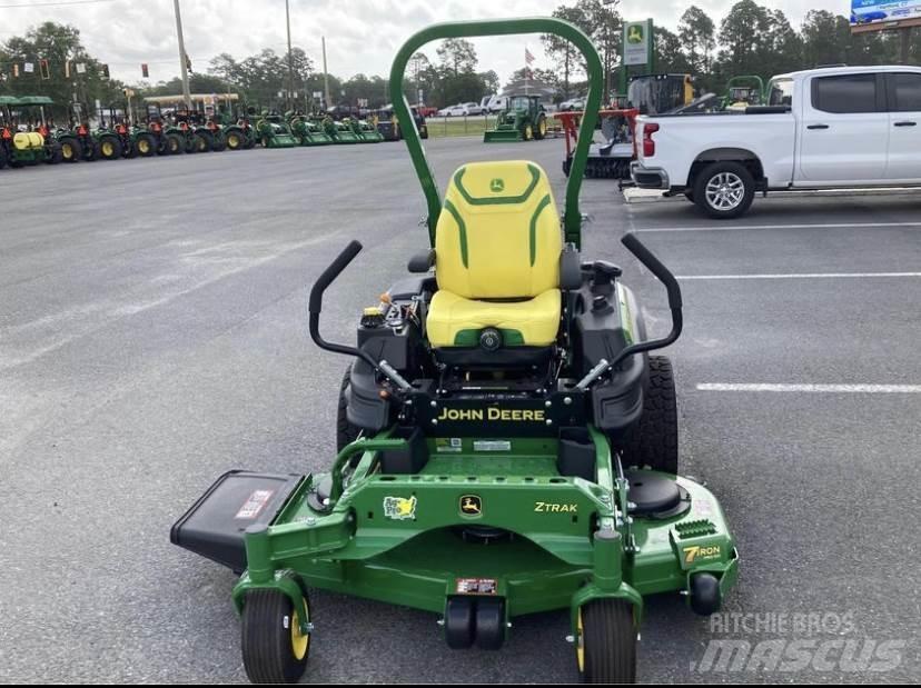 John Deere Z930M Sıfır dönüşlü çim biçme makineleri