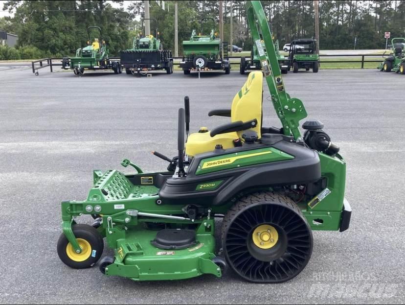 John Deere Z930M Sıfır dönüşlü çim biçme makineleri