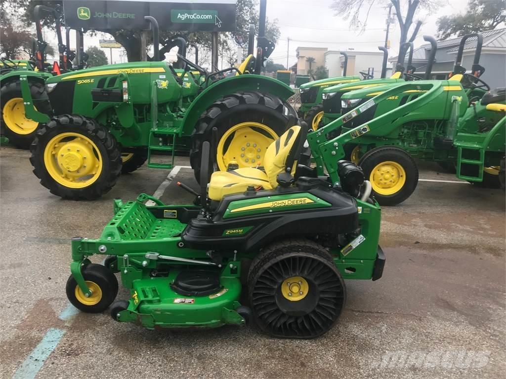 John Deere Z945M Sıfır dönüşlü çim biçme makineleri