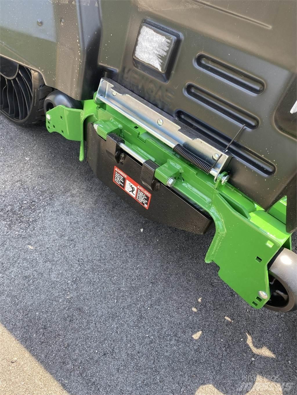 John Deere Z950M Sıfır dönüşlü çim biçme makineleri