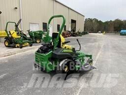 John Deere Z950R Sıfır dönüşlü çim biçme makineleri