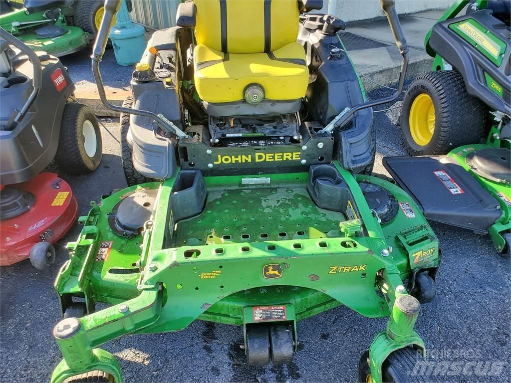 John Deere Z950R Sıfır dönüşlü çim biçme makineleri