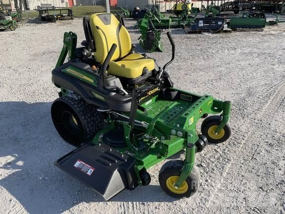 John Deere Z960M Sıfır dönüşlü çim biçme makineleri